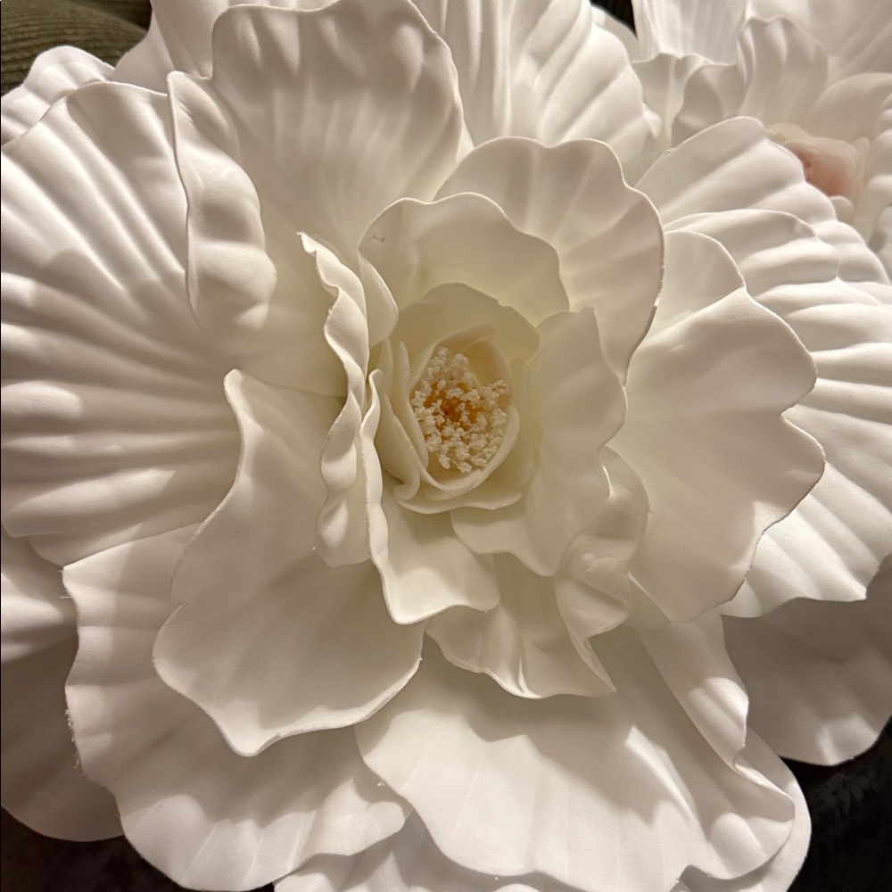 Pair of 20” peonies giant foam flowers for decor or DIY - Picture 2 of 4